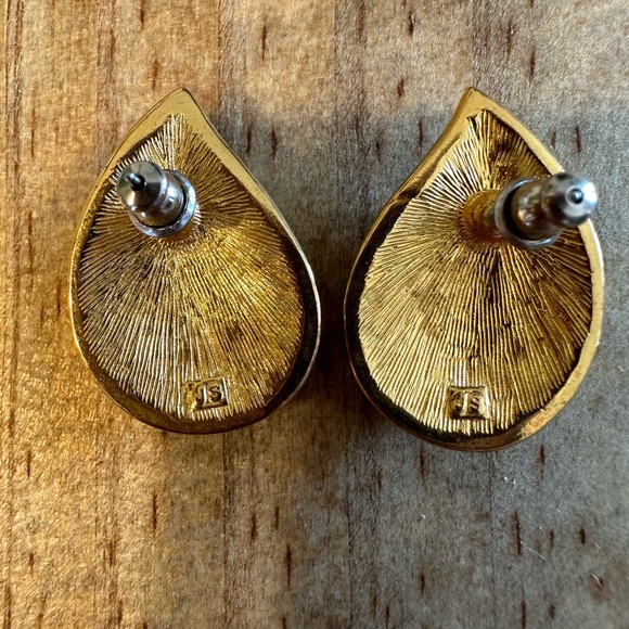 JS stamped vintage tear drop earrings - Picture 3 of 3